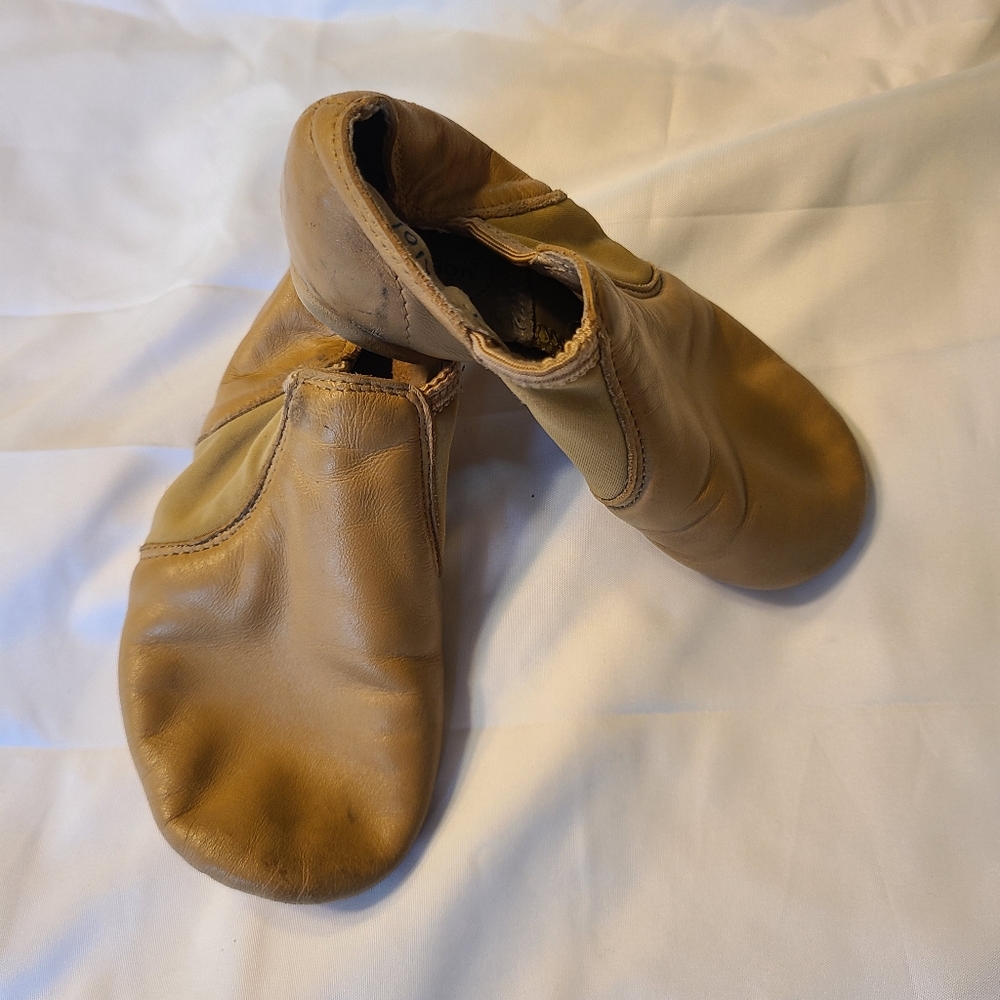 Revolution Jazz Shoe Size 11